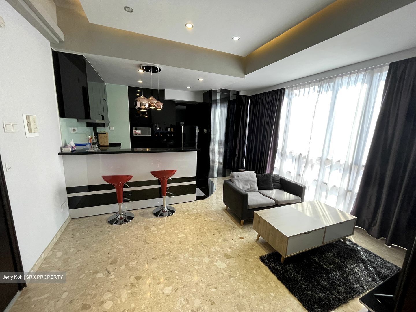 UE Square (D9), Apartment #378558751